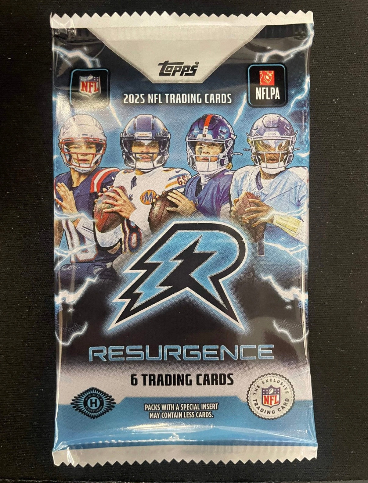 2025 Topps Resurgence Football Hobby Pack